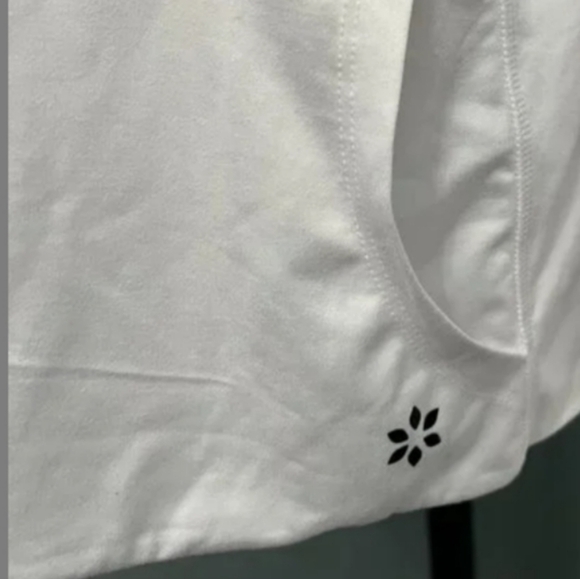 Nine West Heart Active Wear White with Heart Graphic Long Sleeve Size Medium - Picture 3 of 10